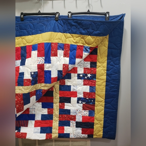 Handmade New Patriotic Double-Sided Quilt with Stars, Red, White & Blue, 76 x 68 - Picture 2 of 10